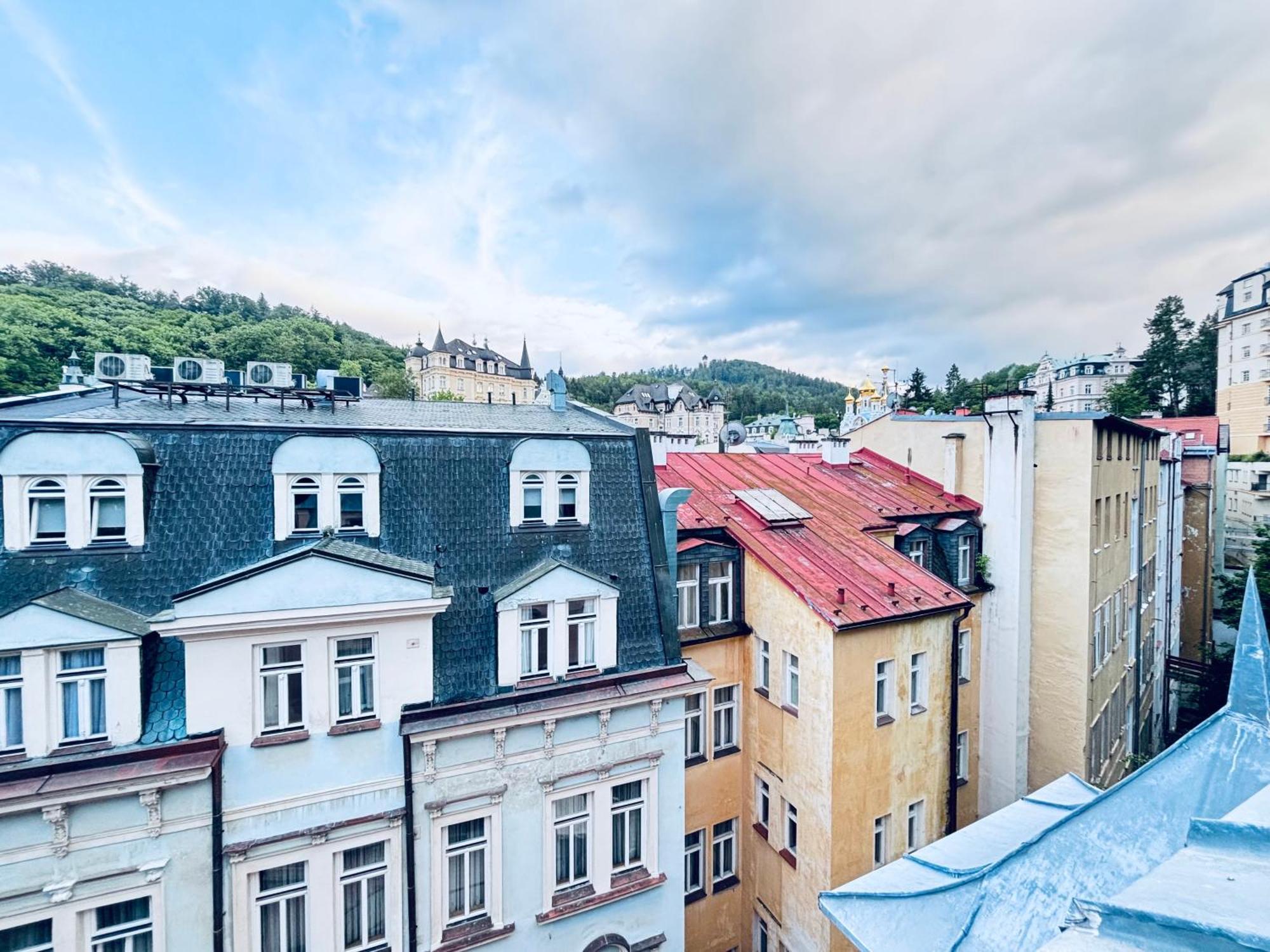 Poet'S Theme Room, Free Parking Karlovy Vary Exterior photo